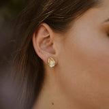 Aretes mini pétalos