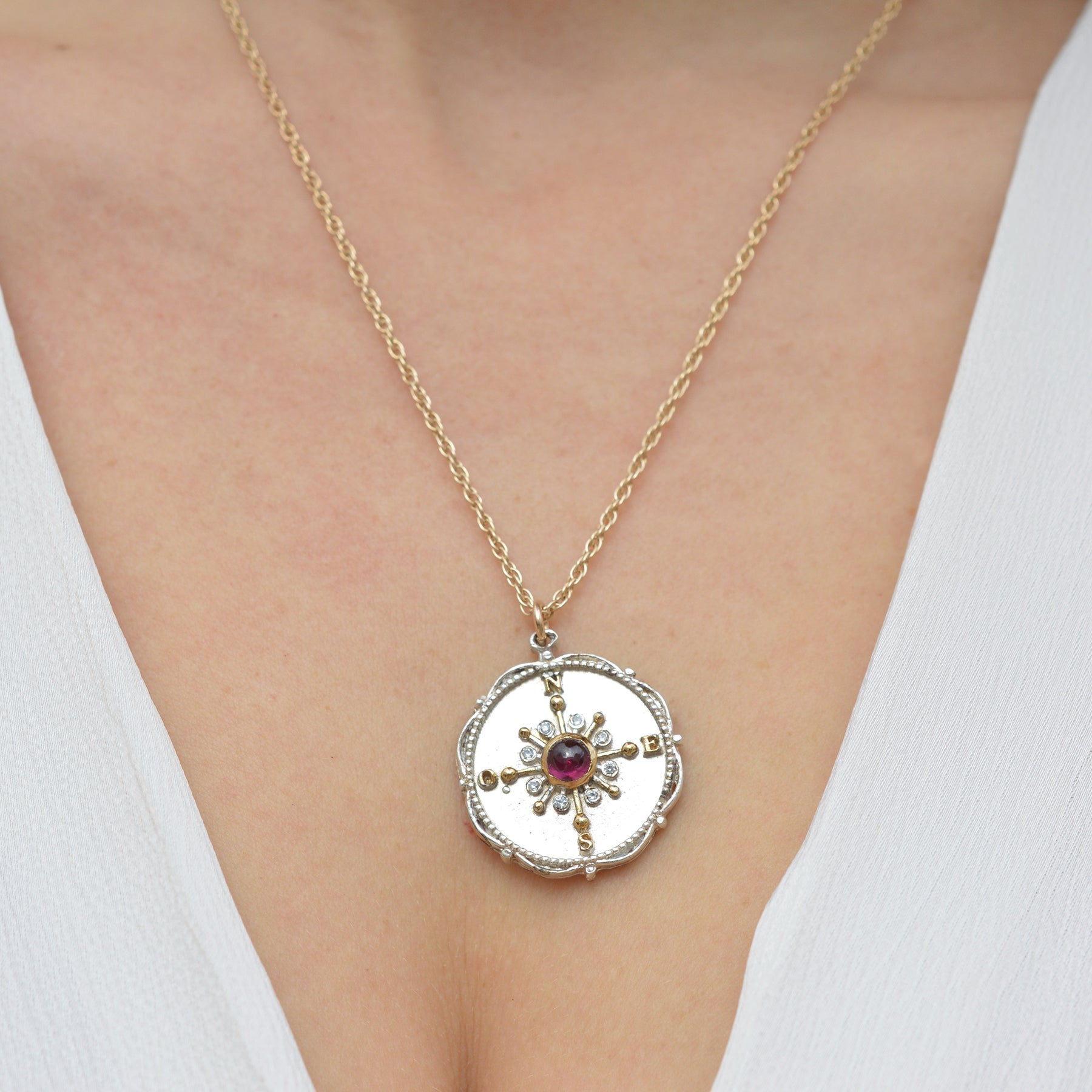 Collar Brújula Amatista Doble Tono